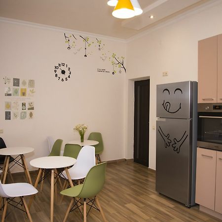 Katun Hostel Jereván Kültér fotó